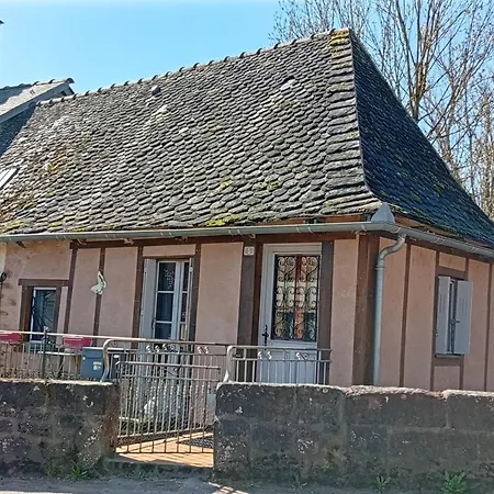 La Maison Des Vignes Vakantiehuis Clairvaux-d'Aveyron